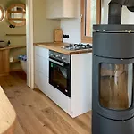 Autonomous Tiny House In Eiderstedt Salt Marshes Hébergement de vacances Poppenbull