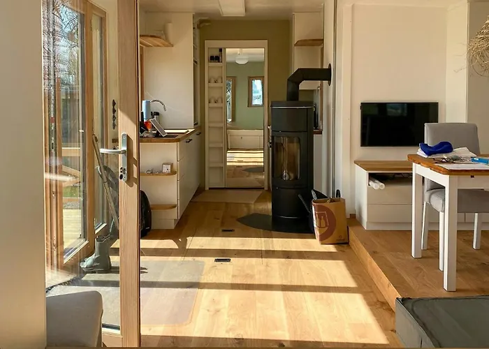 Semesterbostad Autonomous Tiny House In Eiderstedt Salt Marshes Poppenbull